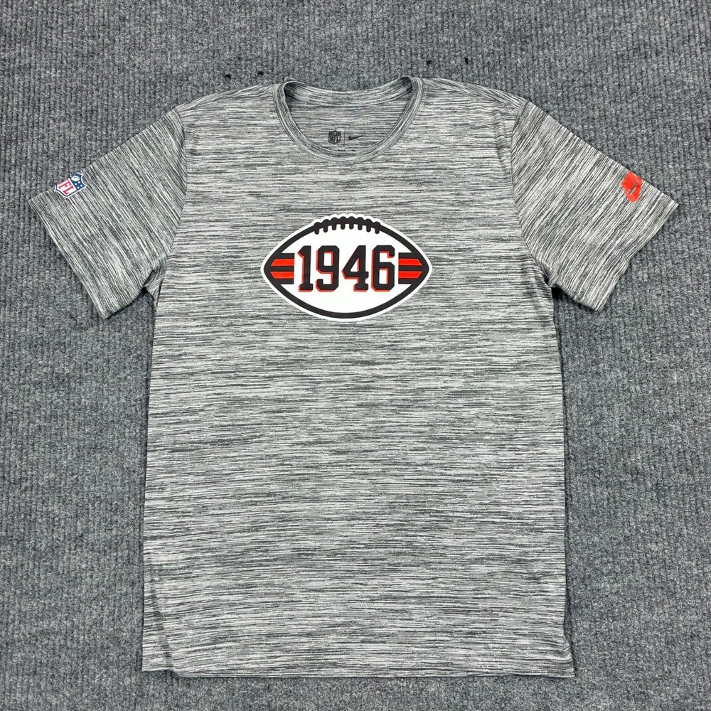 Nike NFL 1946 Football Dri-FIT T Shirt Gray Red Mens Size Large Athletic Tee